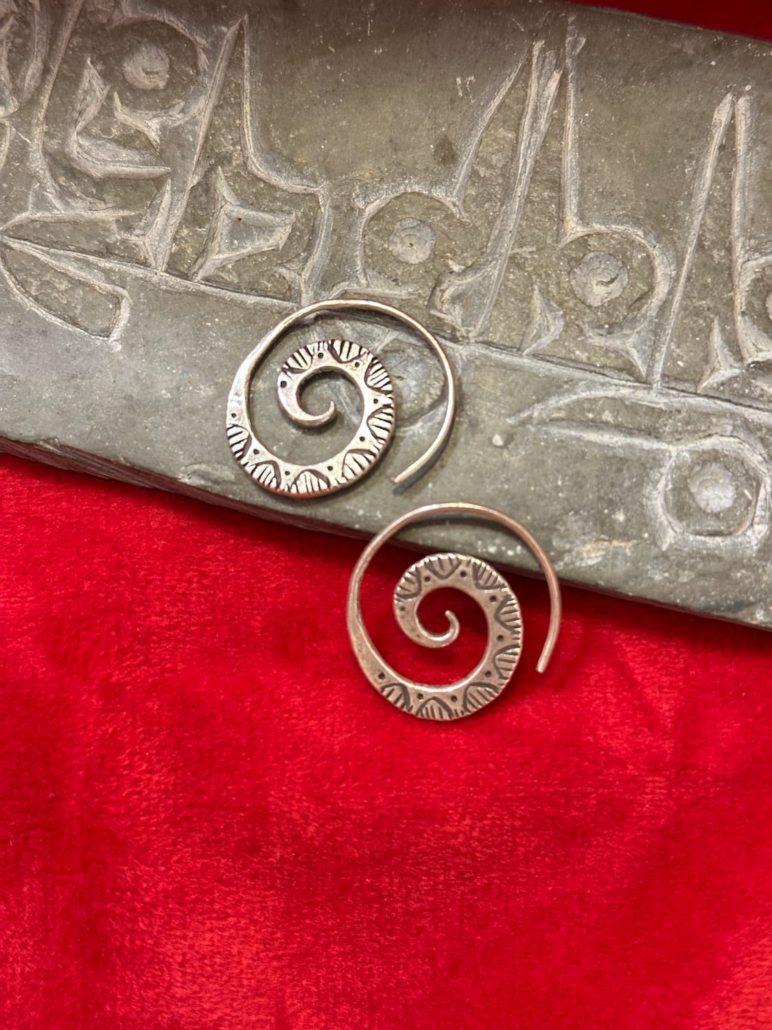 Karen Silver Spiral Ethnic Earrings  상품이미지1