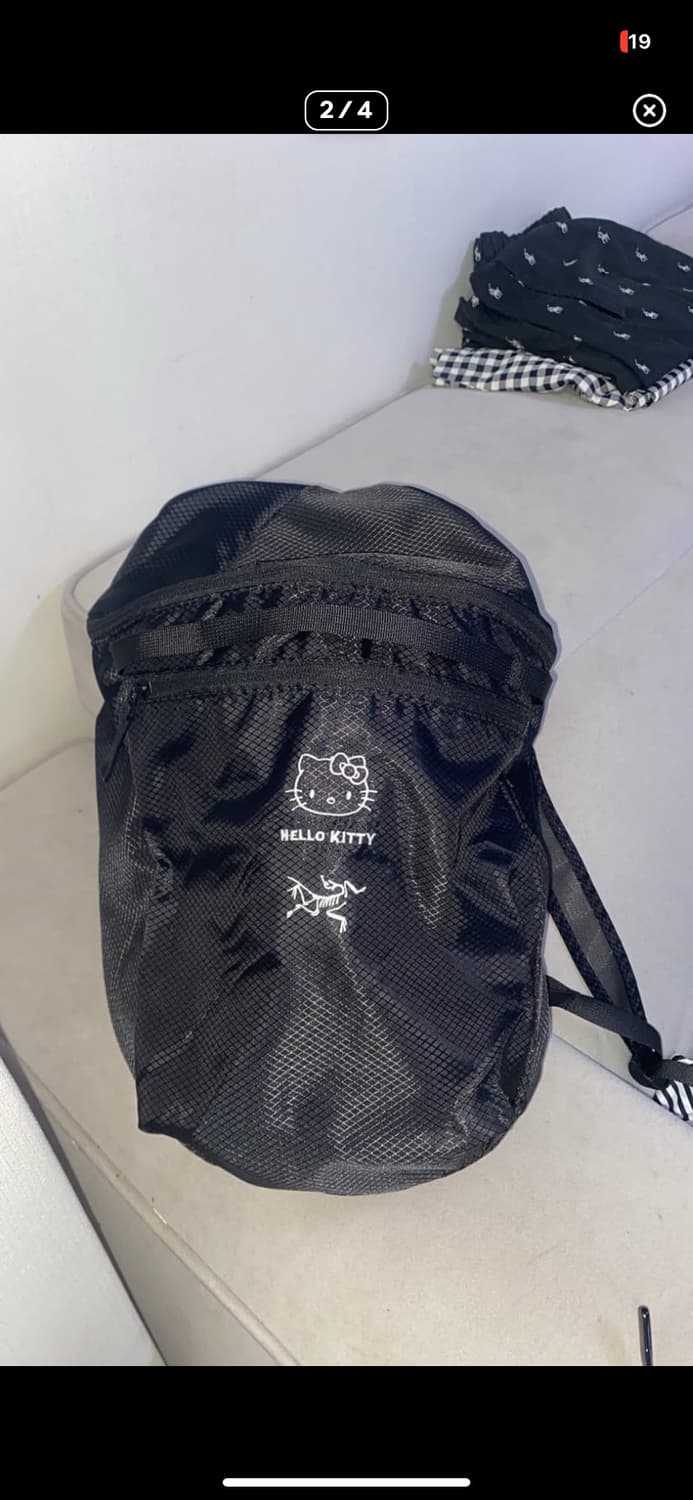 아크테릭스 헬로키티 커스텀 백팩 상품이미지2