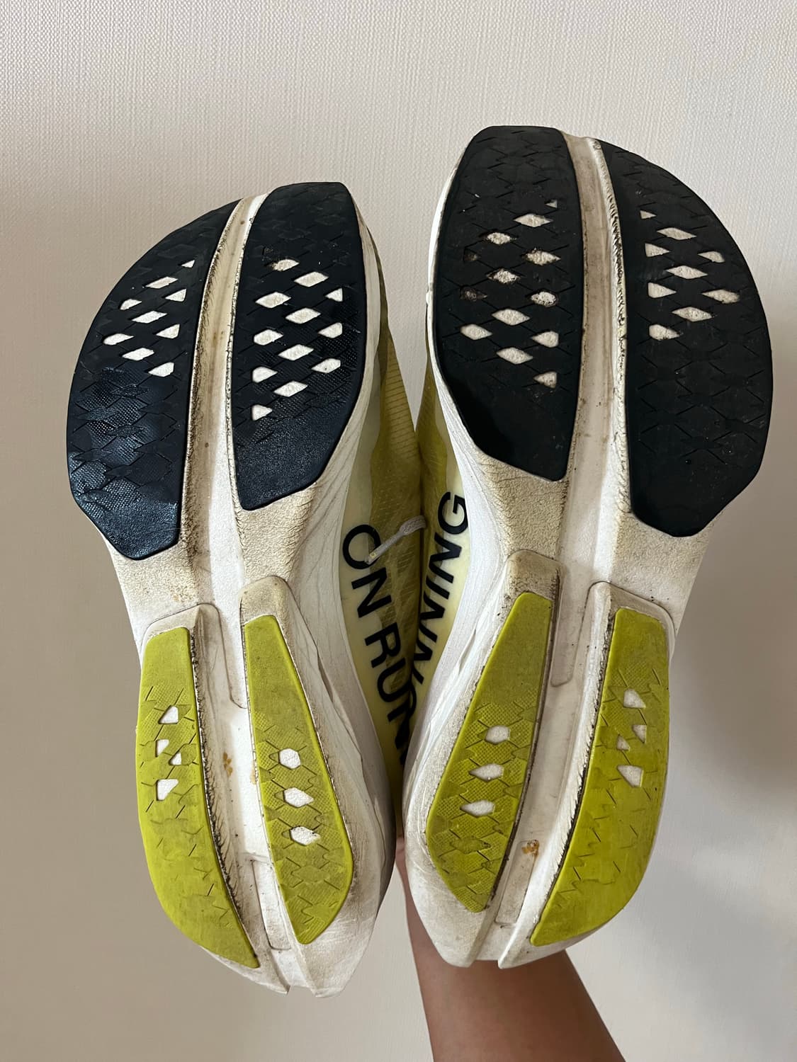 온러닝 클라우드붐 스크라이크 265 상품이미지3