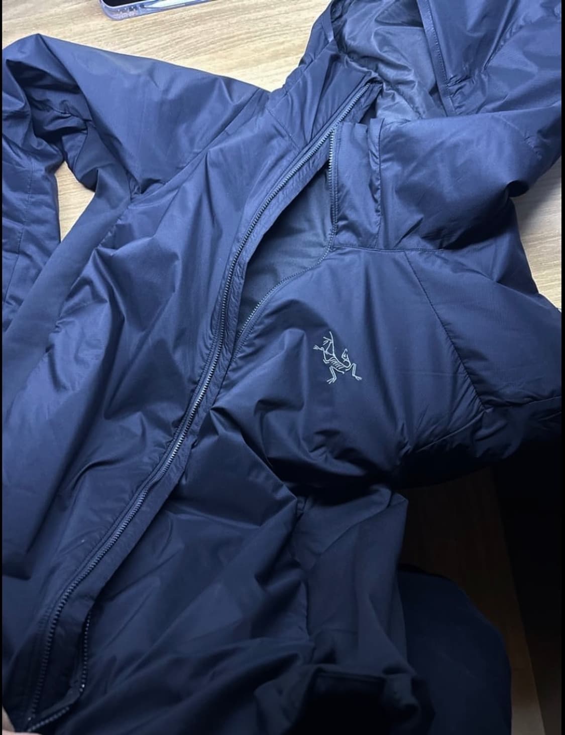 (SS급) 아크테릭스 아톰 후디 블랙L 상품이미지2