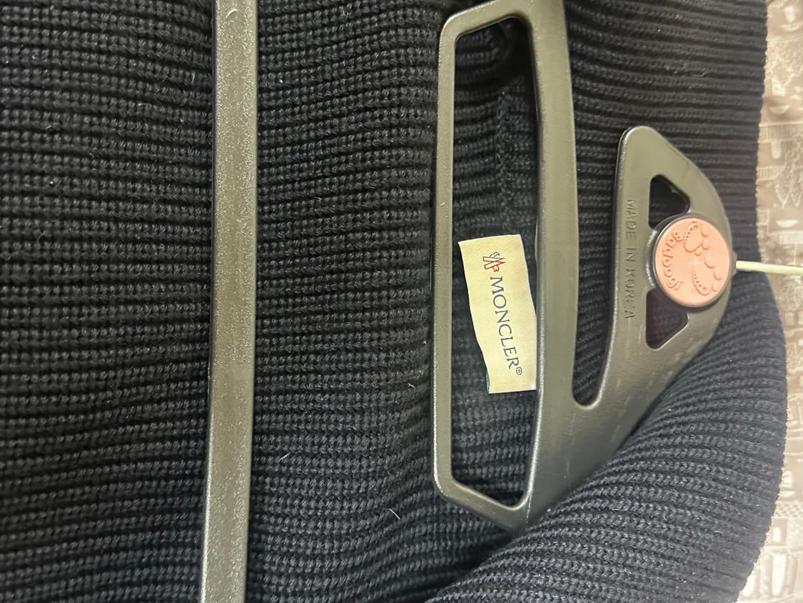 몽클레어 니트 패딩 트리콧 다크네이비 L 상태 8/10 상품이미지4