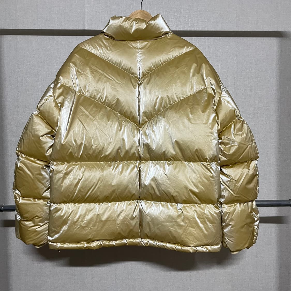 emis 이미스 골드 양면 패딩 L (새상품) 상품이미지2