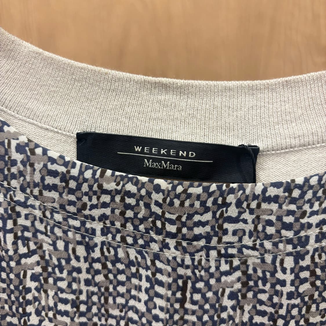 막스마라 미디 원피스 배색 투톤 패턴 슬리브리스 디테일 그레이 아이보리 상품이미지6