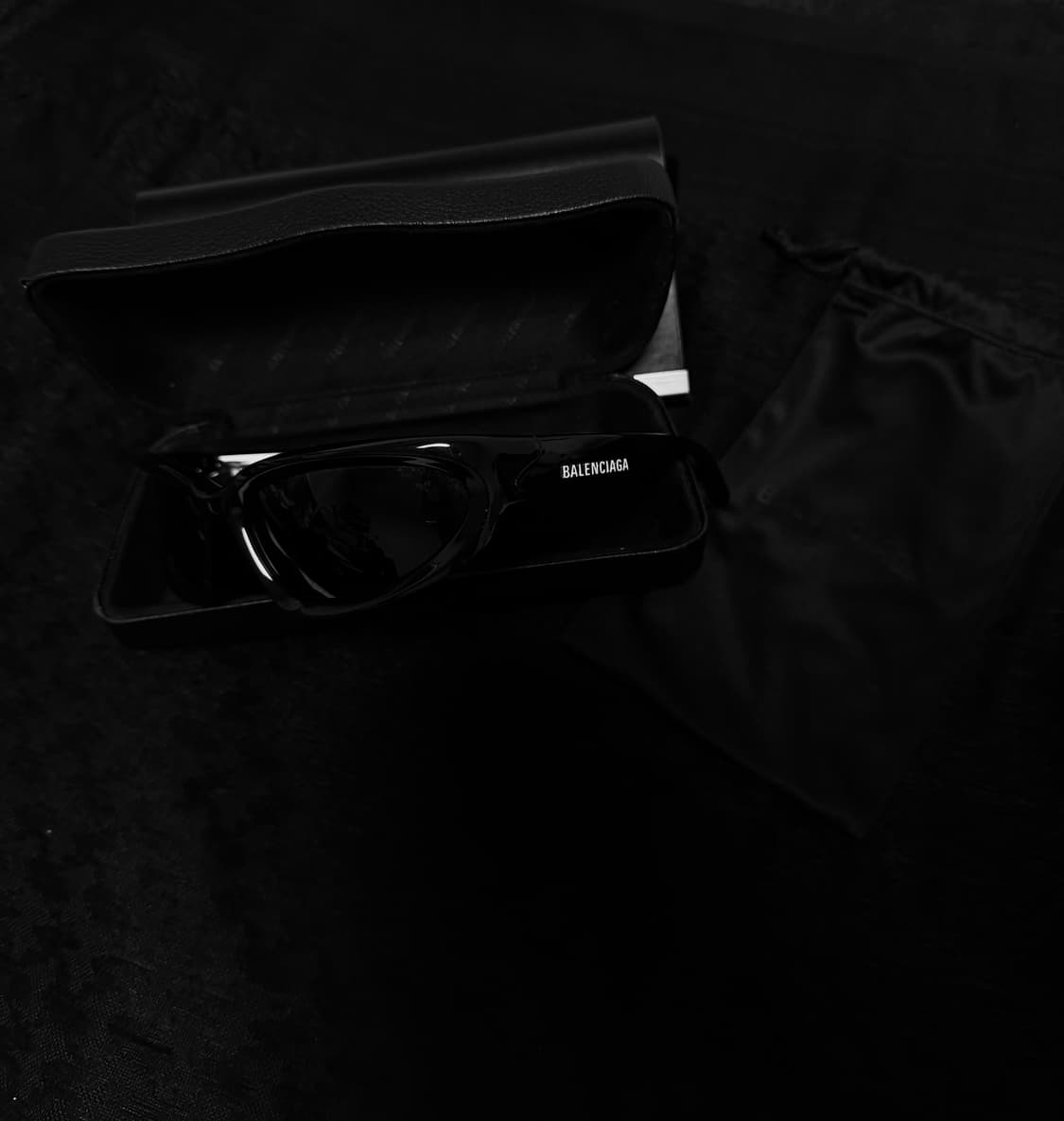 Balenciaga Swift Oval Sunglasses 상품이미지3