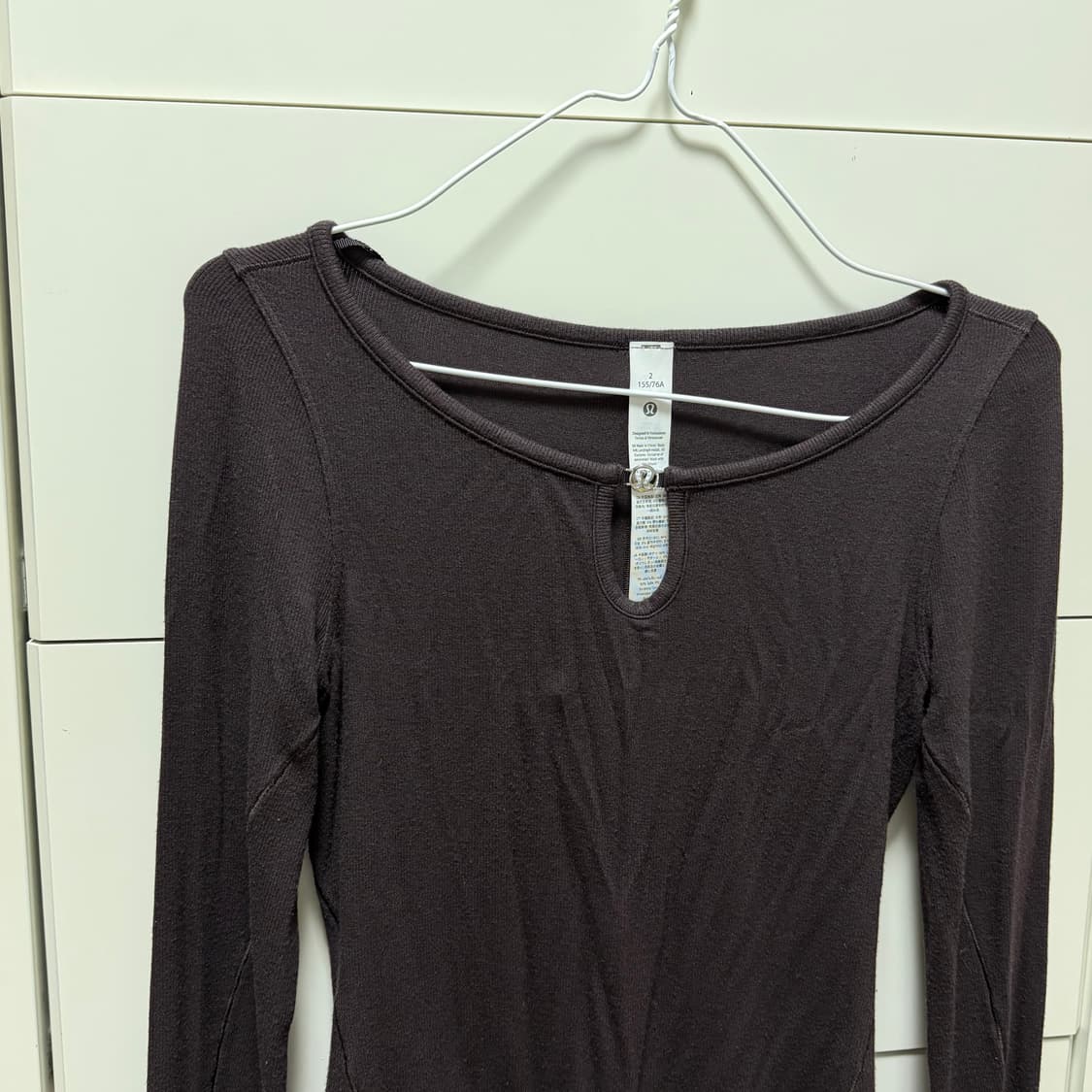 룰루레몬 홀드 타이트 키홀넥 롱슬리브 셔츠 참 상품이미지5