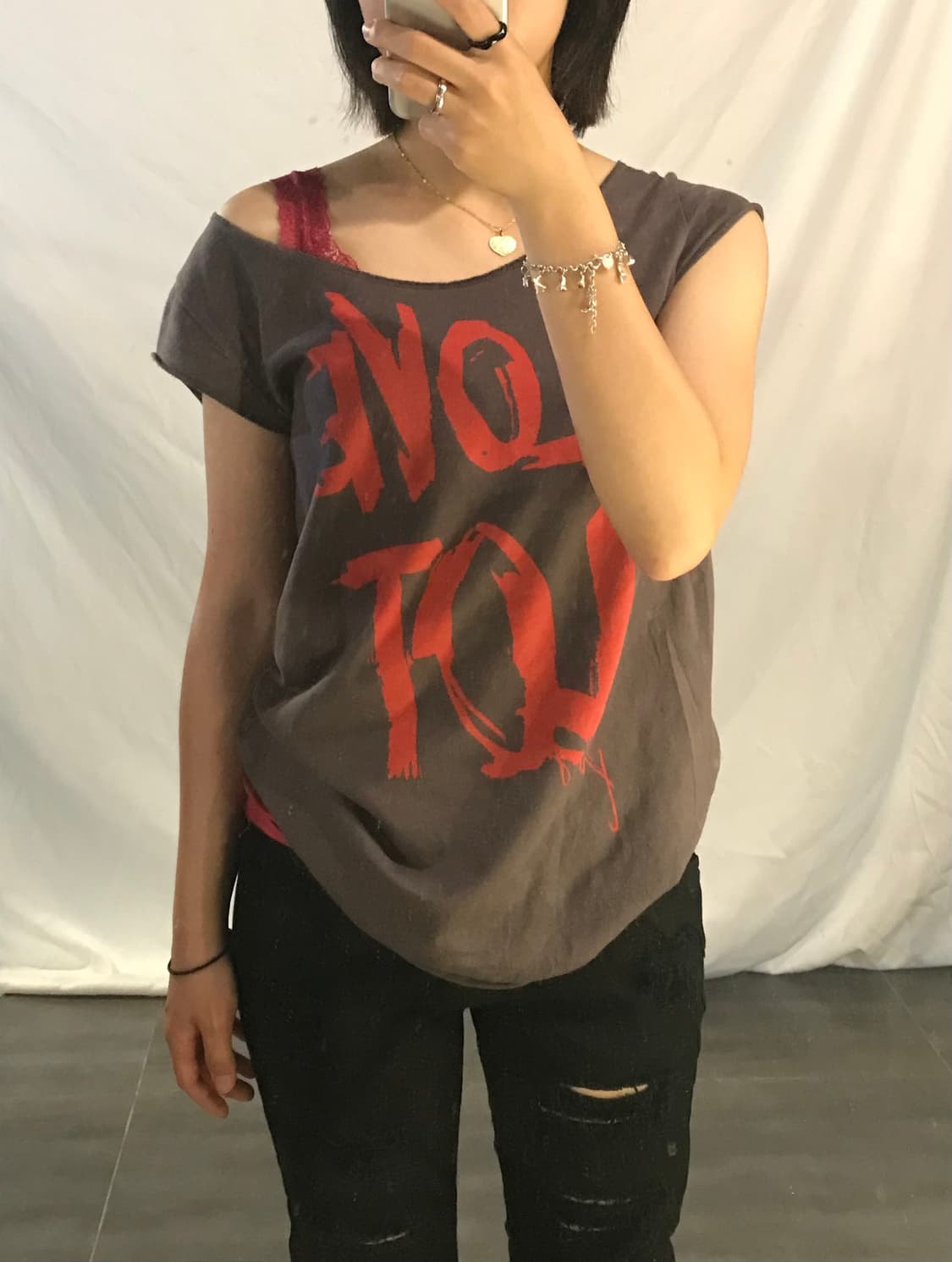 Loose fit off shoulder 상품이미지1