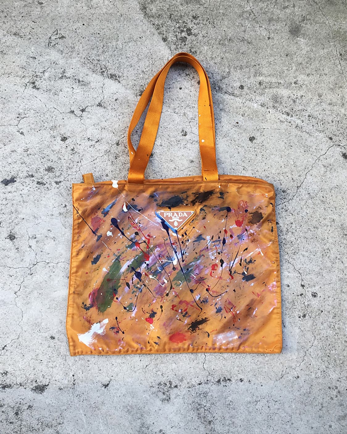 PRADA PAINT CUSTOM TOTE 상품이미지1