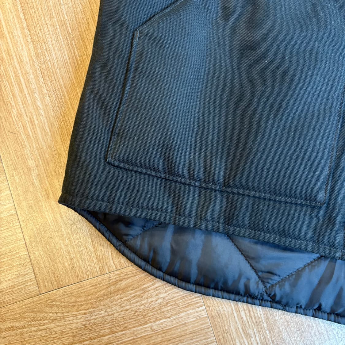 칼하트 V01 블랙 퀼티드 베스트 상품이미지4