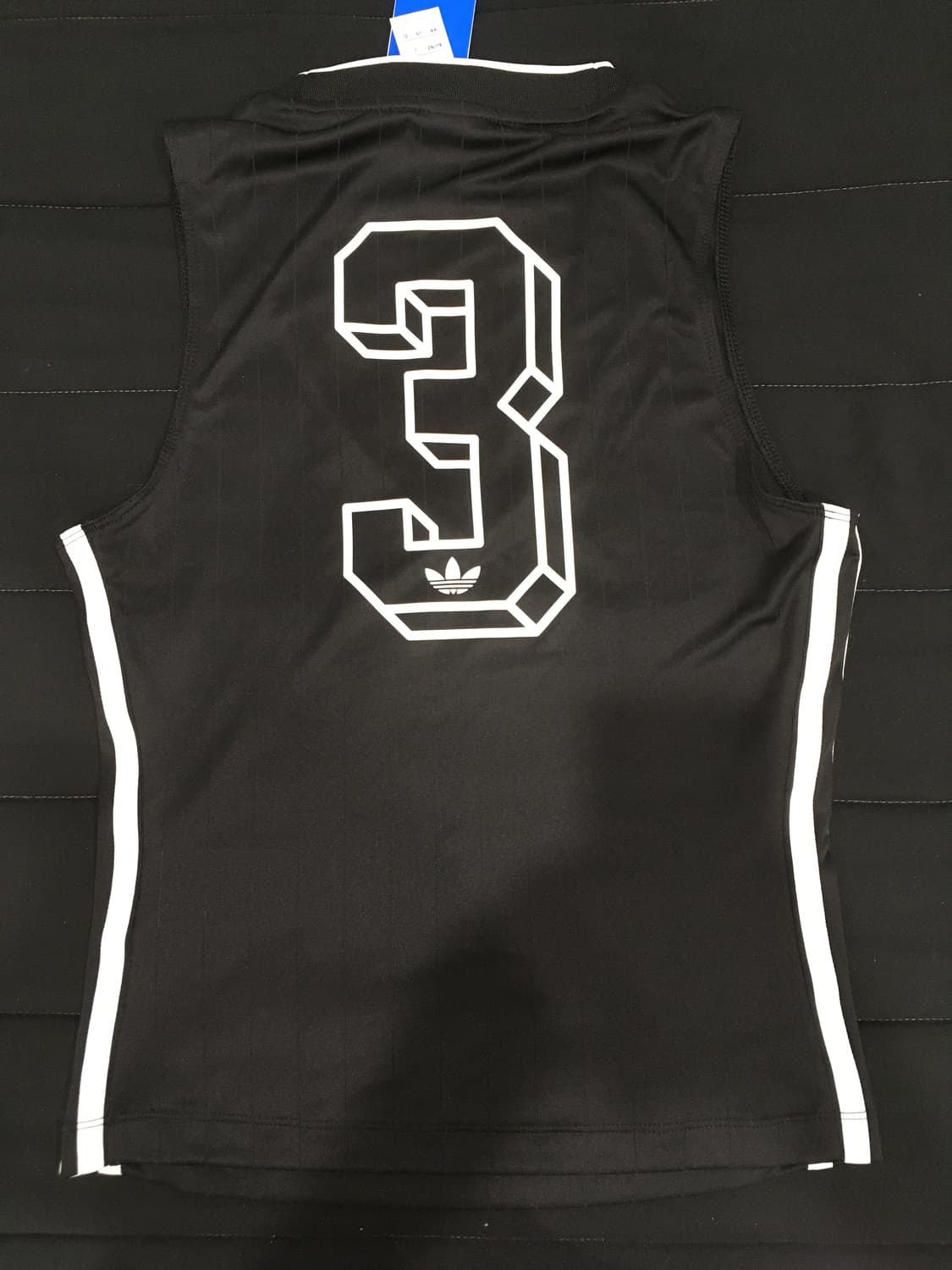 새상품) 아디다스 v-neck / no. KD2279 상품이미지9