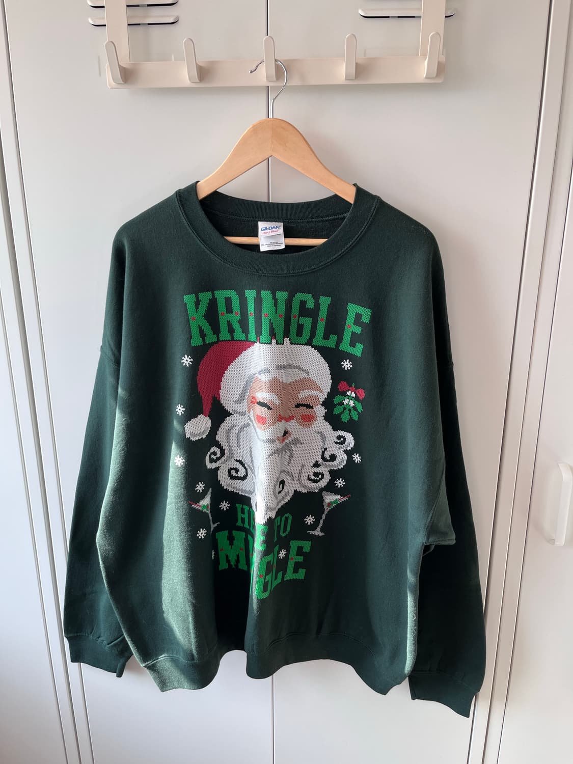 Gildan 크리스마스 산타 오버핏 맨투맨  상품이미지6
