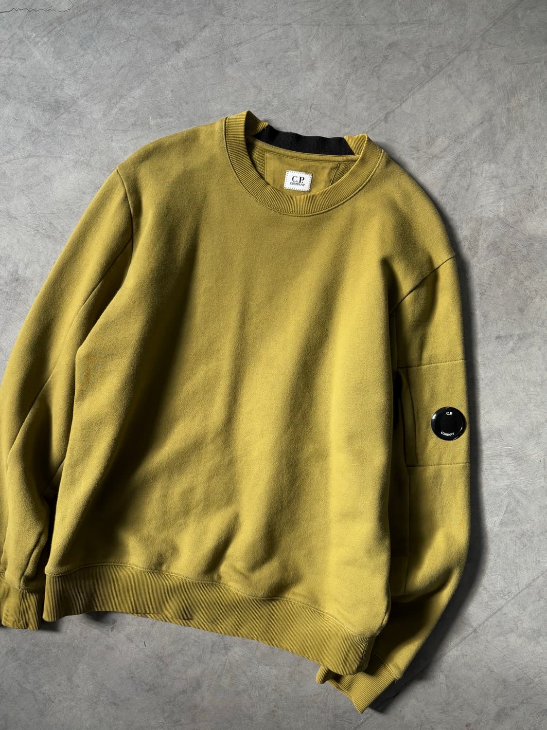 CP 컴퍼니 크루넥 그린 모스 스웻셔츠 상품이미지2
