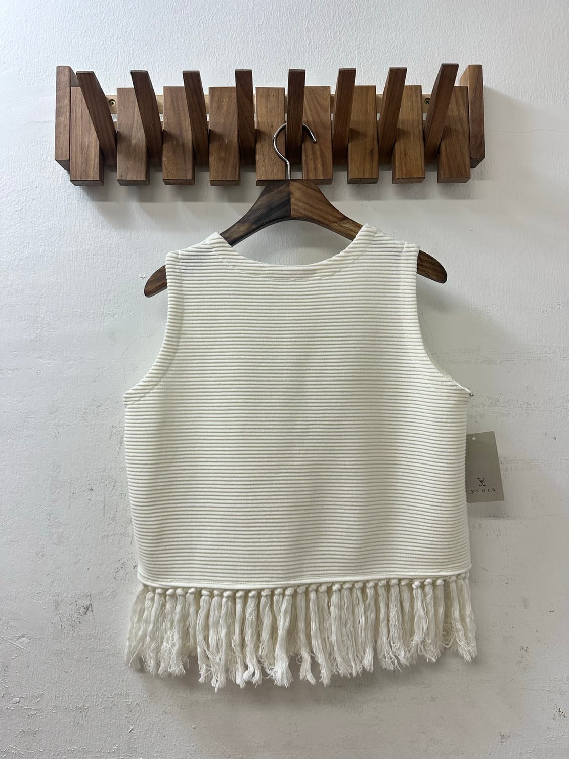 택있는 새상품 YSORA 프린지 니트 슬리브리스 탑 상품이미지4