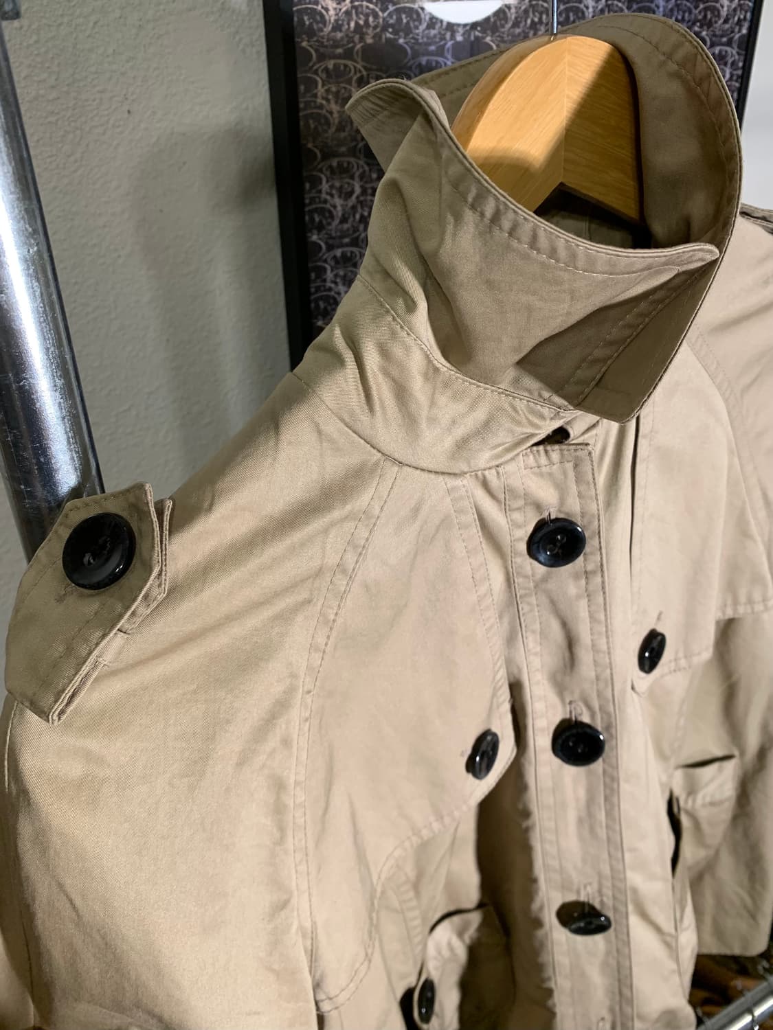 빔즈보이 플라워 프린팅 건플랩 크롭자켓 상품이미지6