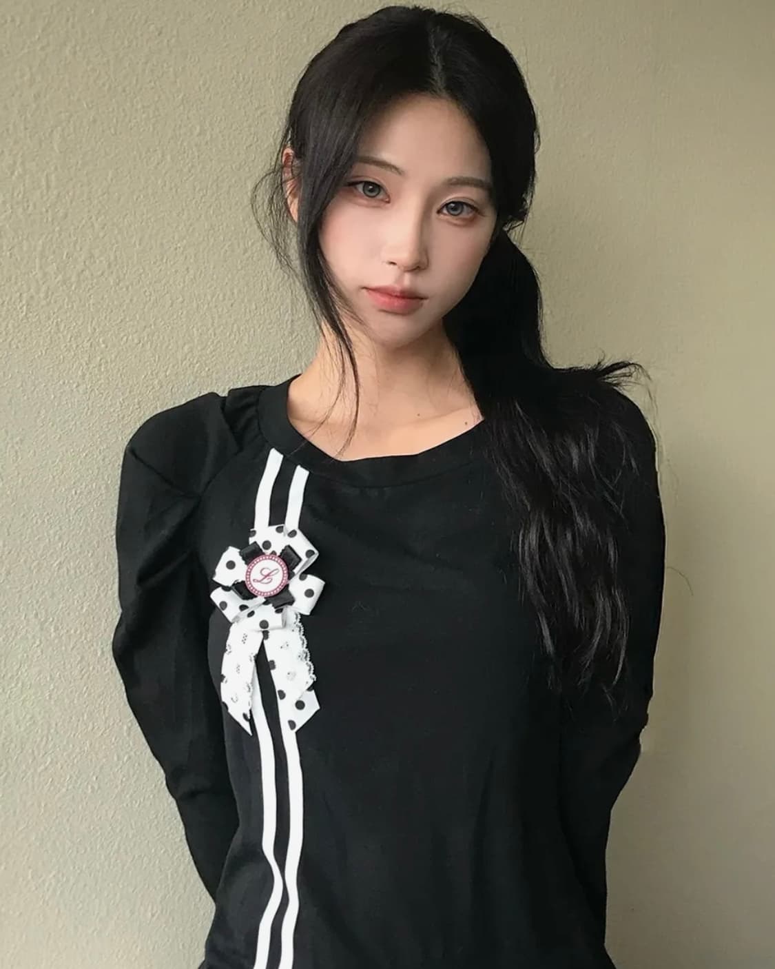 러브이즈트루 로제트 셔링티 상품이미지1