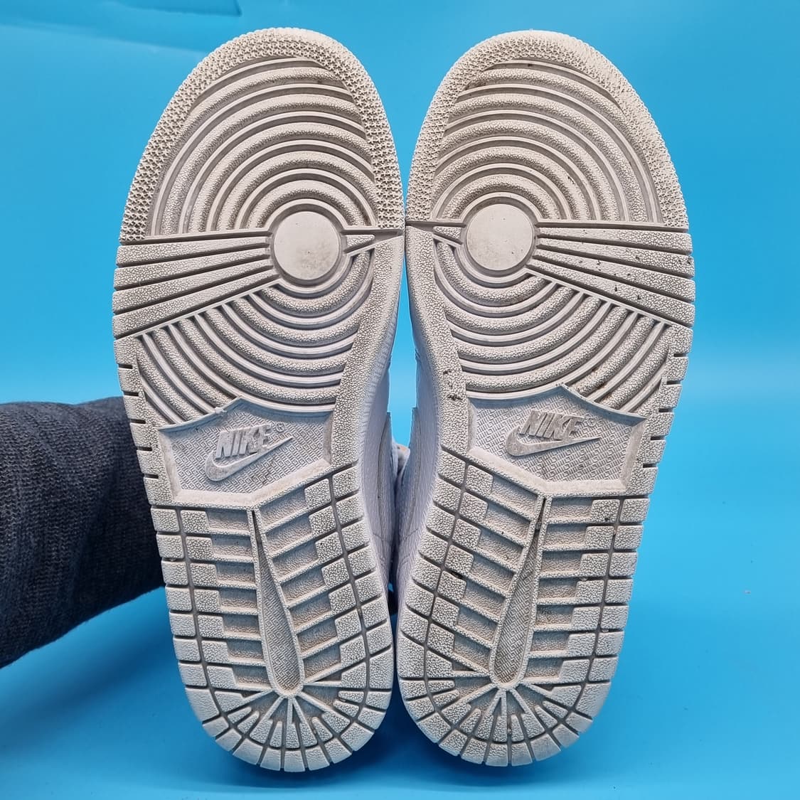 h 나이키 에어조던1 미드245 상품이미지3