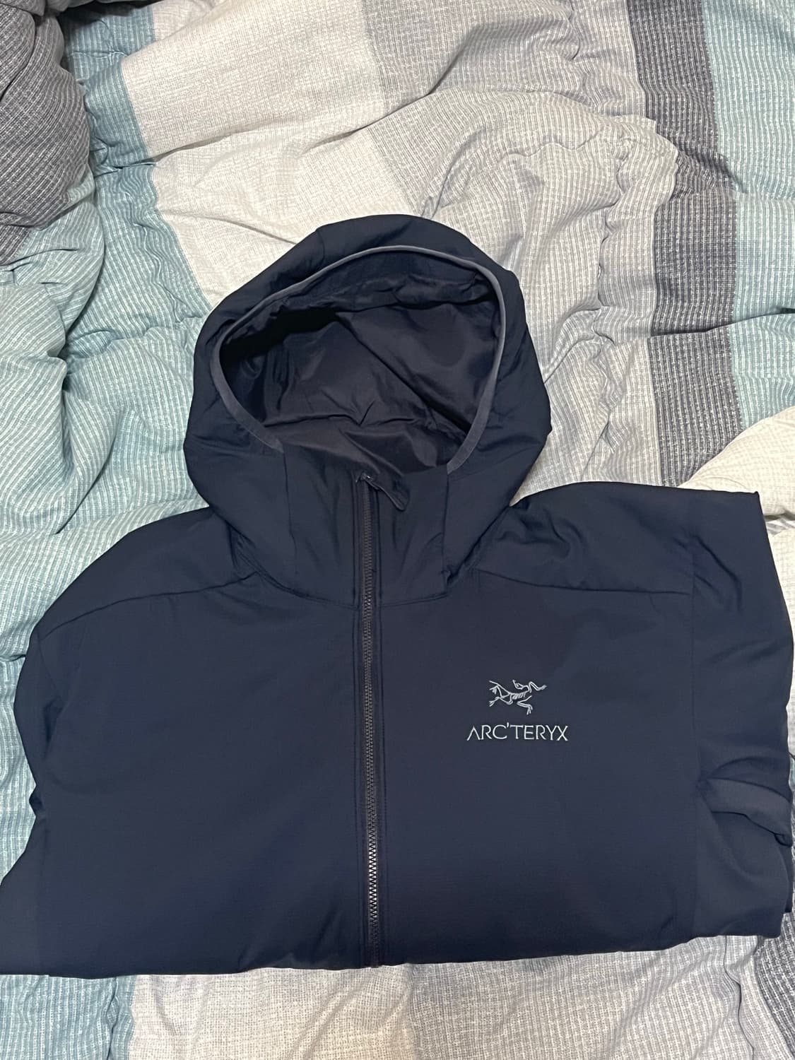 아크테릭스 아톰 lt 블랙사파이어 M사이즈 상품이미지1