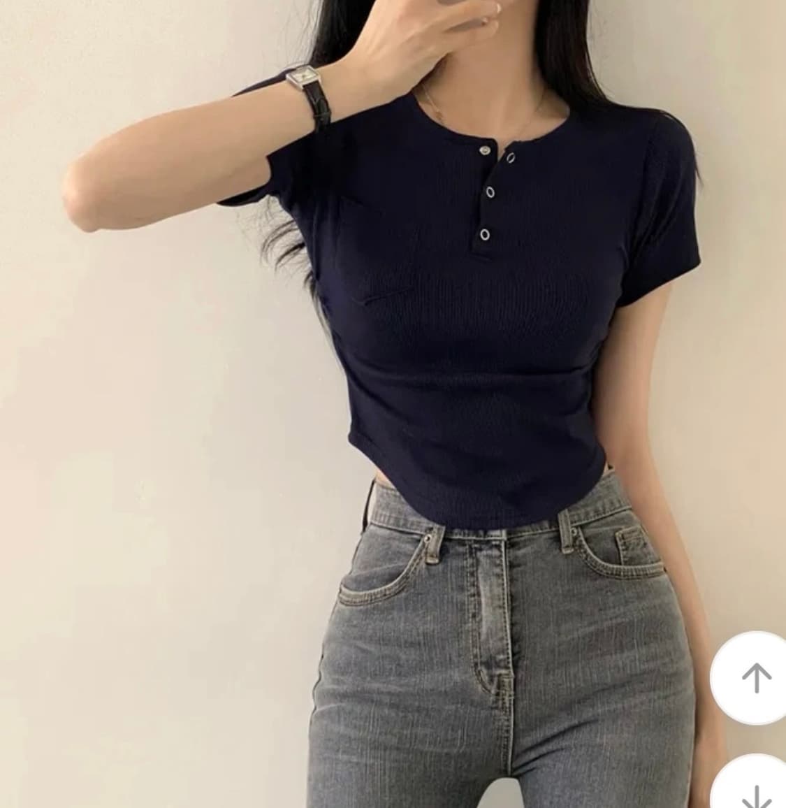에이블리 앤드모어 또또 셔링 포켓 크롭 반팔티 굴림티 네이비 상품이미지2