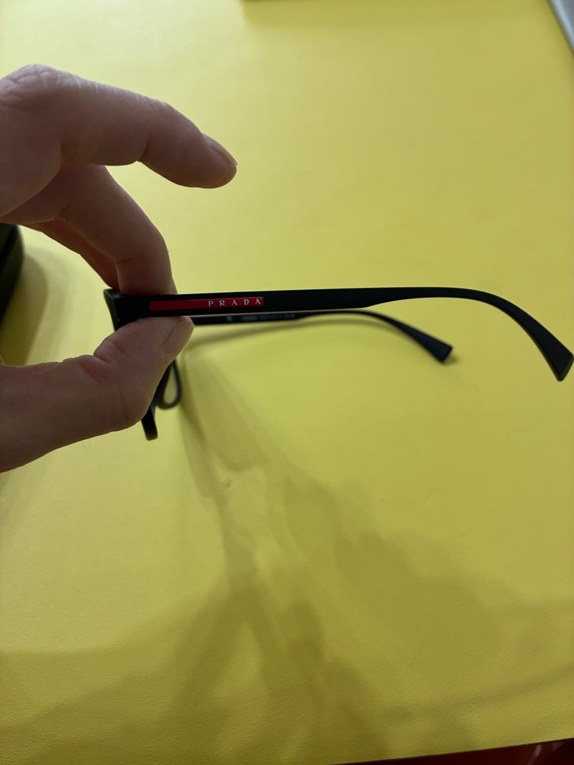 Prada 프라다스포츠 선글라스 SPS01T-F — 블랙 상품이미지7