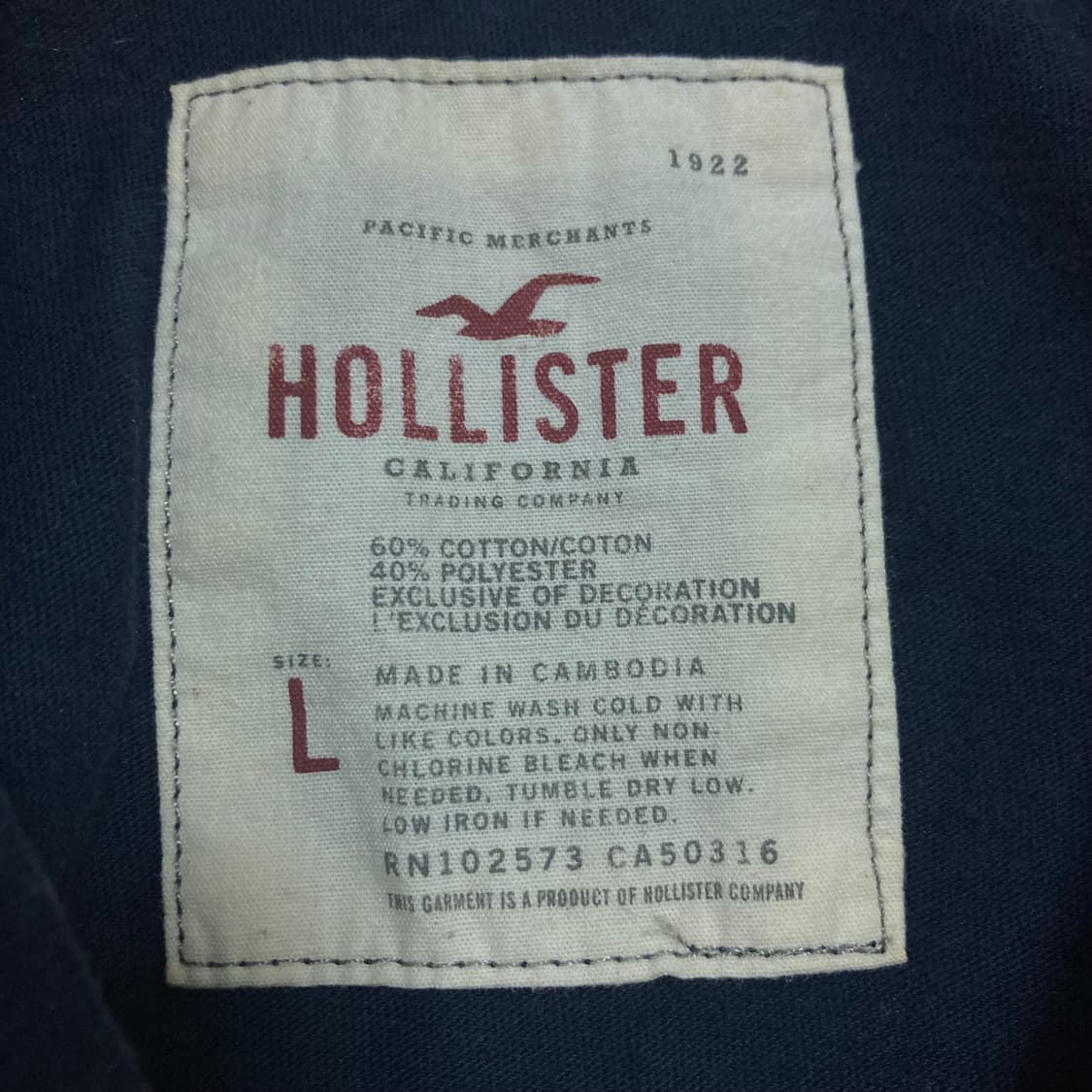 홀리스터 y2k 스펠아웃 빅로고 네이비 반팔티 상품이미지3