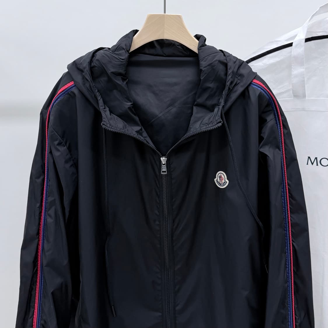 [S+급/6] 몽클레어 하타브 바람막이 자켓 블랙 상품이미지2