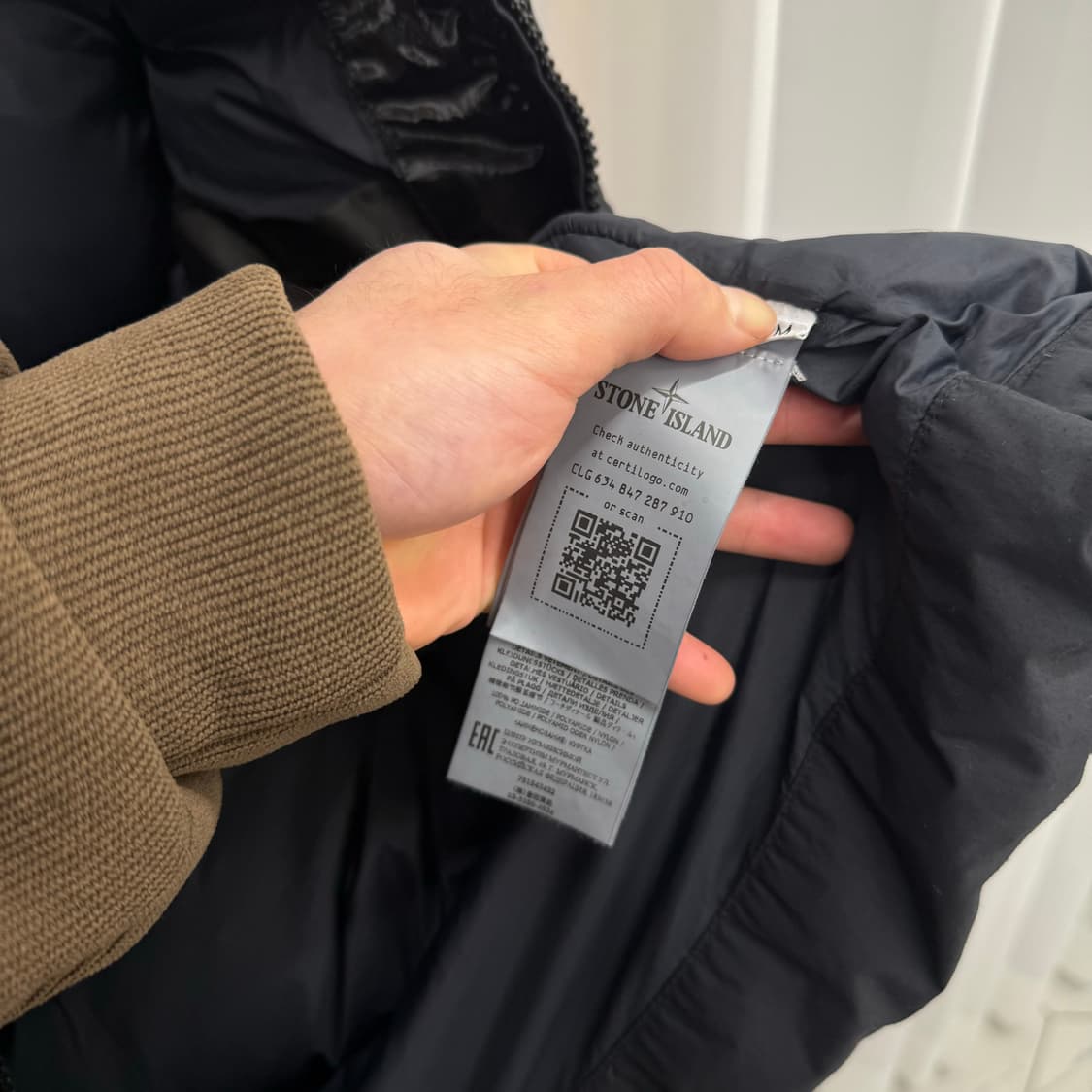 [M] 스톤아일랜드 나슬란 와트로 패딩 블랙 상품이미지5