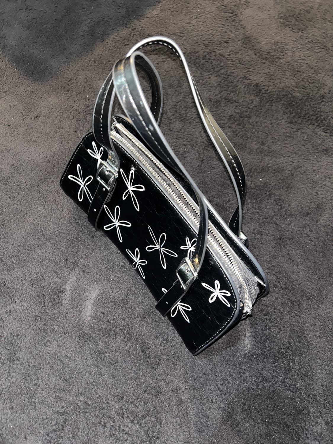 Takeapicture Gallery Shop 블랙 플라워 패턴 숄더백 상품이미지1