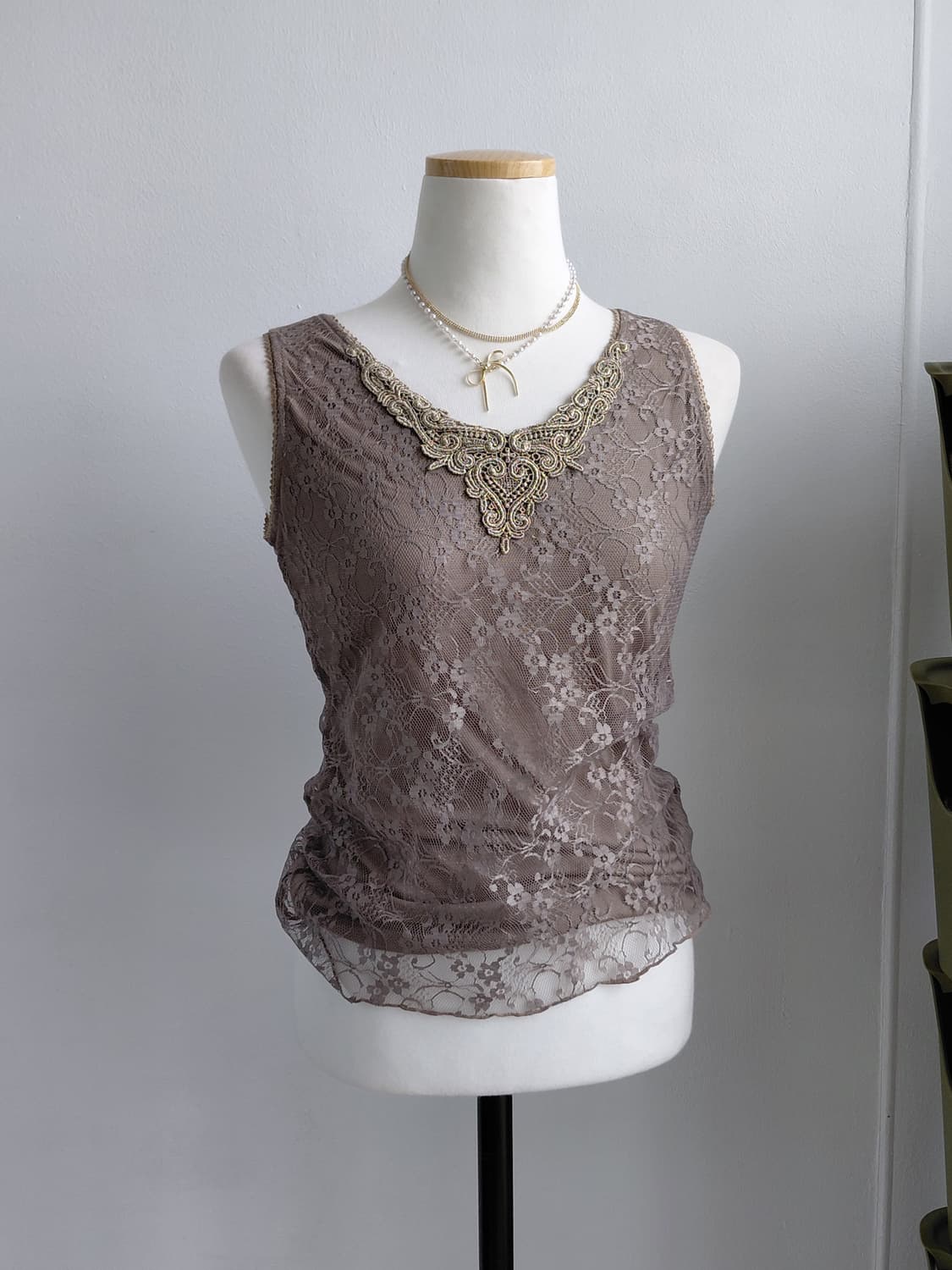 [빈티지] 레이스 브라운 민소매 블라우스 상품이미지1