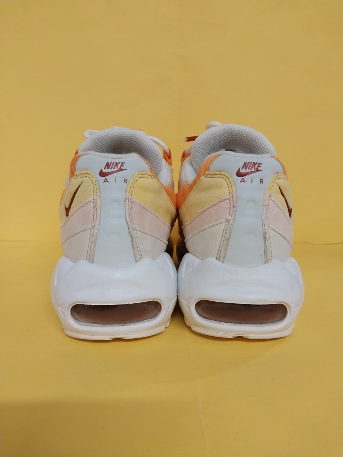 여성 나이키 에어맥스 95 오렌지 멀티 운동화 (240) 상품이미지4
