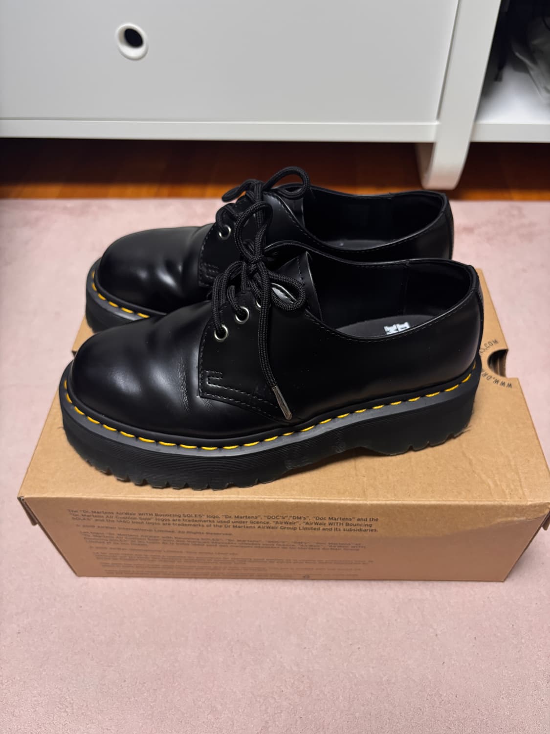 닥터마틴 1461 쿼드 블랙 폴리시드 스무스 / 25567001 상품이미지3