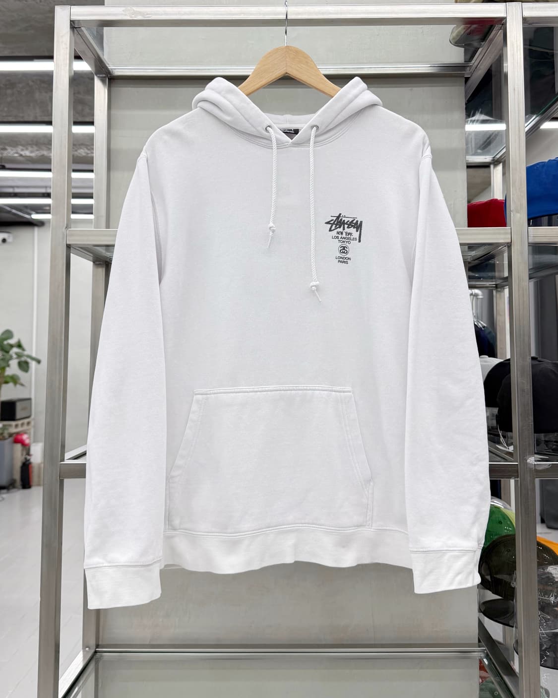 스투시 월드투어 빅로고 스웻 후드티 화이트 상품이미지4