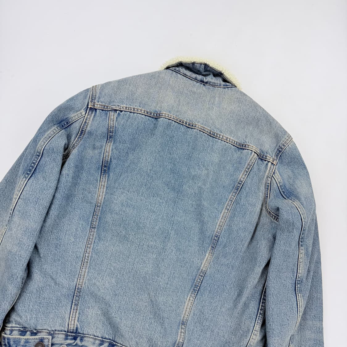 리바이스 스탠다드 쉐르파 트러커 청자켓 상품이미지8