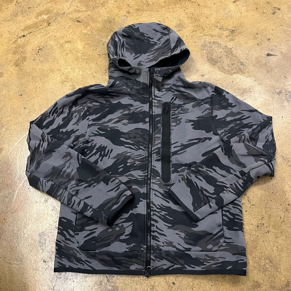 [정품/95,m] 나이키 테크 플리스 카모 후드 집업 b17 상품이미지2