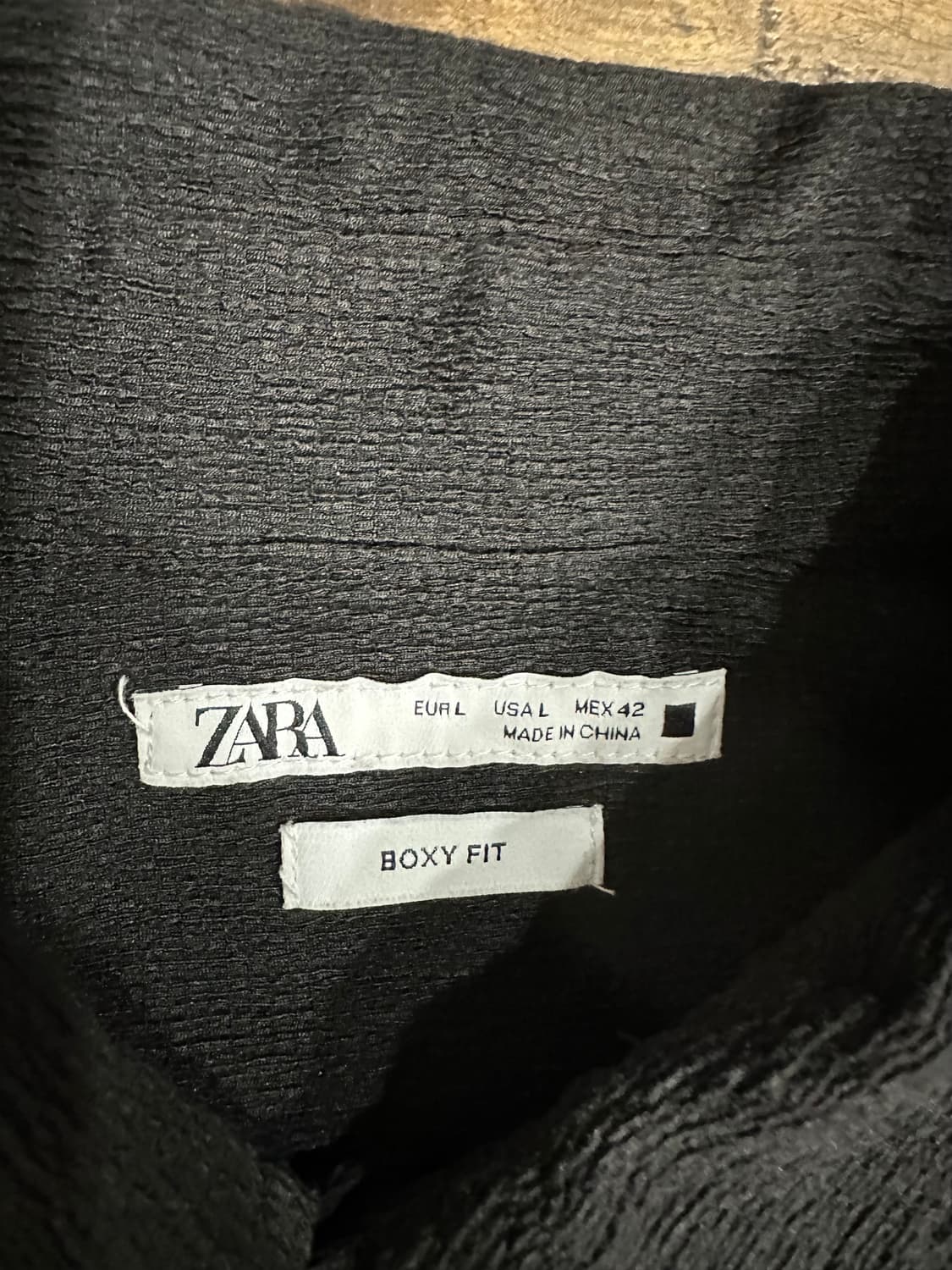 자라 BOXY FIT 크링클 반팔셔츠 상품이미지4