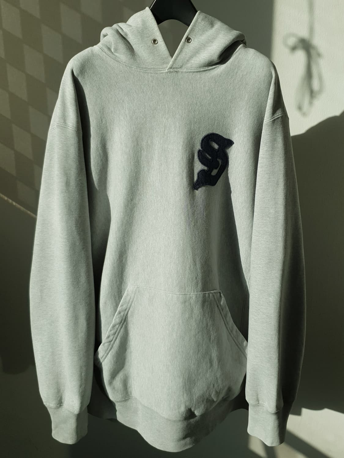 90s SUPREME gothic logo hoodie og 상품이미지2