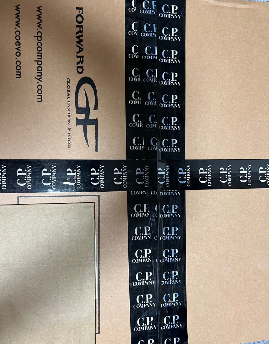 [L]CP컴퍼니 DD쉘 루나락 후드 다운 자켓 코리아 익클 미개봉 팝니다 상품이미지2