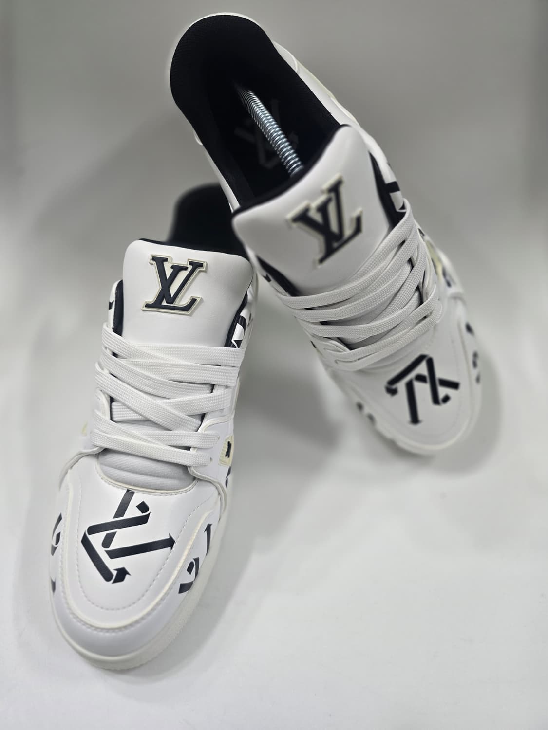 루이비통 LV트레이너 새상품 상품이미지2