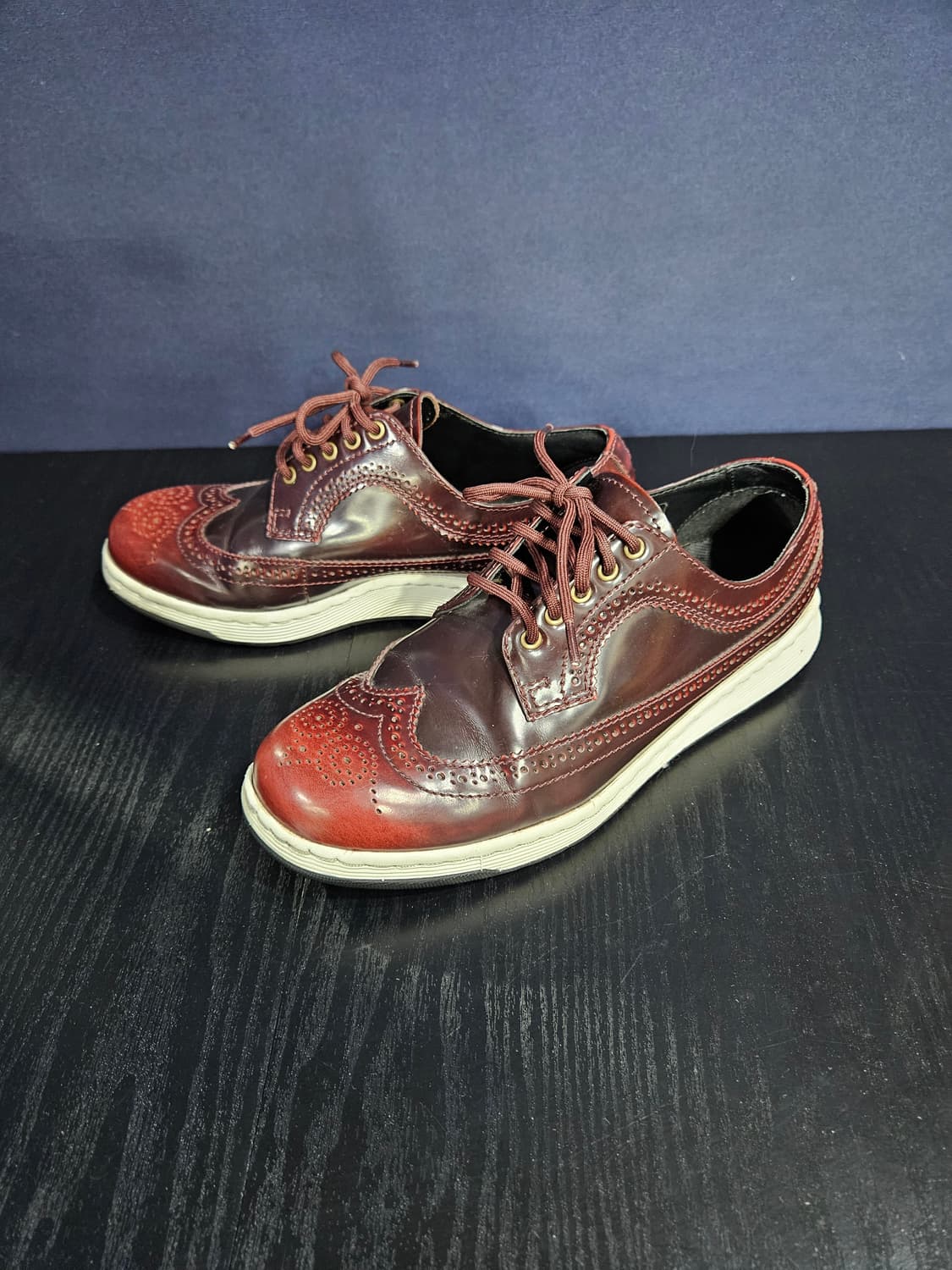 닥터마틴 윙팁 케이브 버건디 남성 265 로퍼  상품이미지2