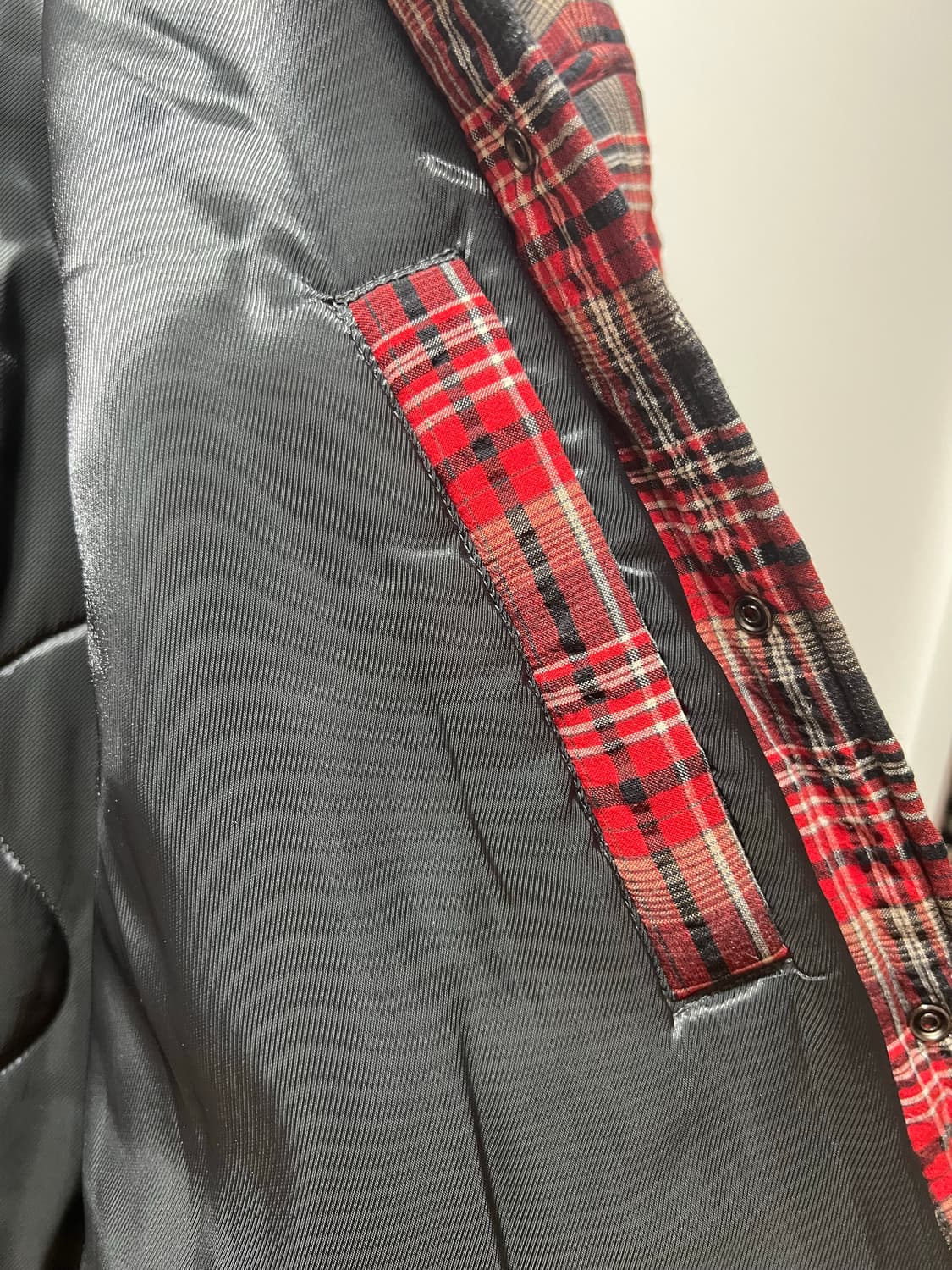 아크네스튜디오 레드 그레이 퀄팅 자켓셔츠 48사이즈 상품이미지9