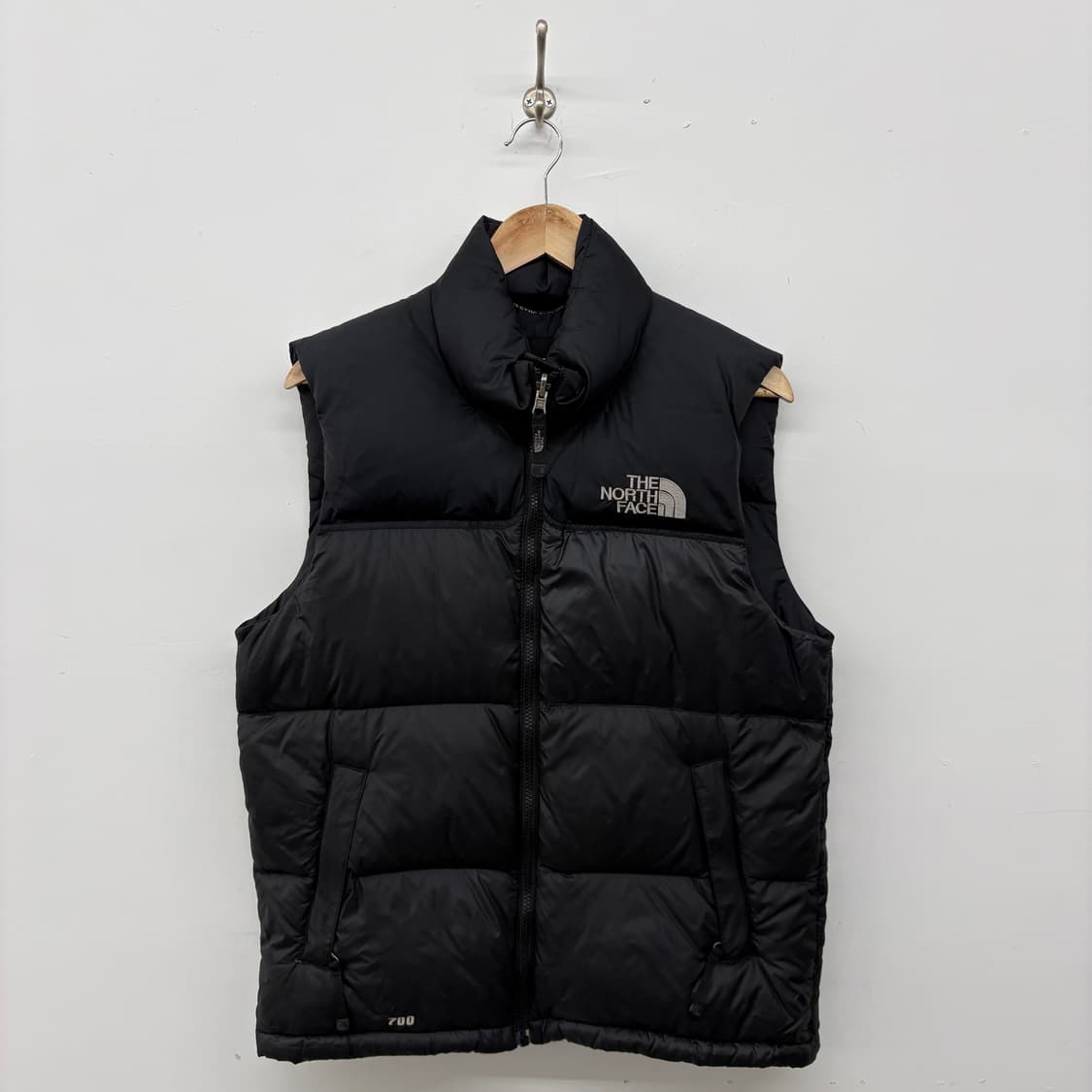 노스페이스 700 패딩 조끼 블랙 남/S 상품이미지1