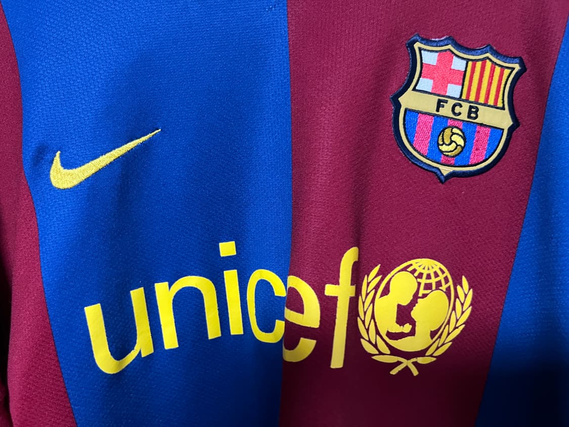 06-08 바르셀로나 홈 No.10 호나우지뉴 상품이미지4