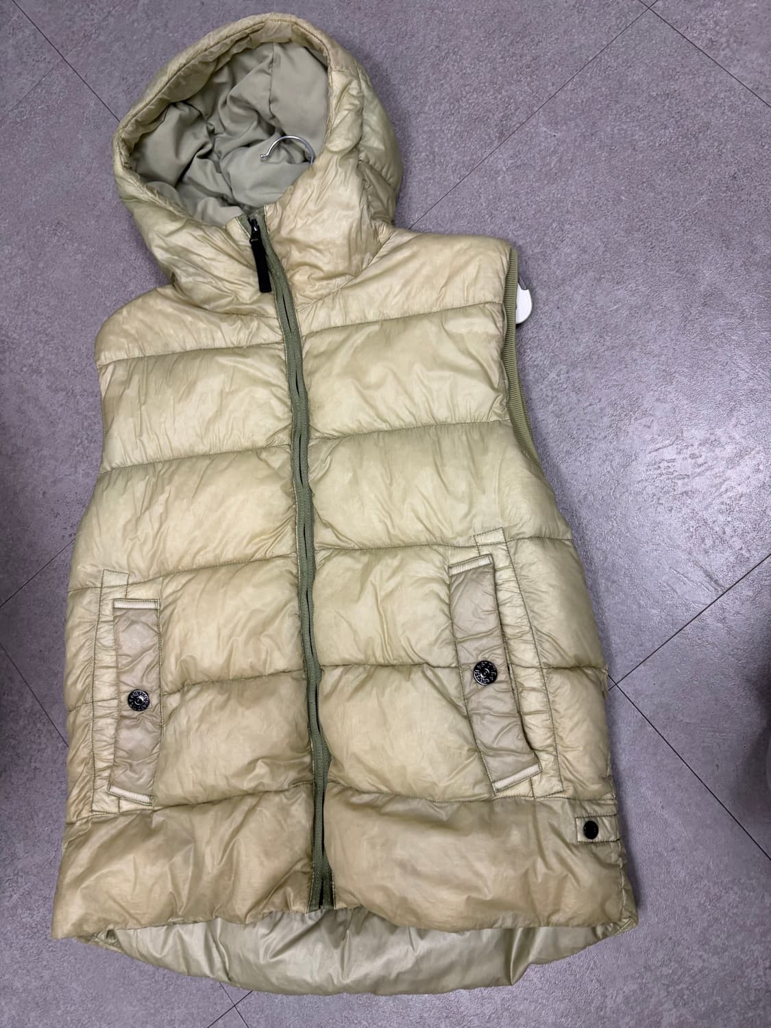 스톤아일랜드 후드 조끼 패딩 L 상품이미지1