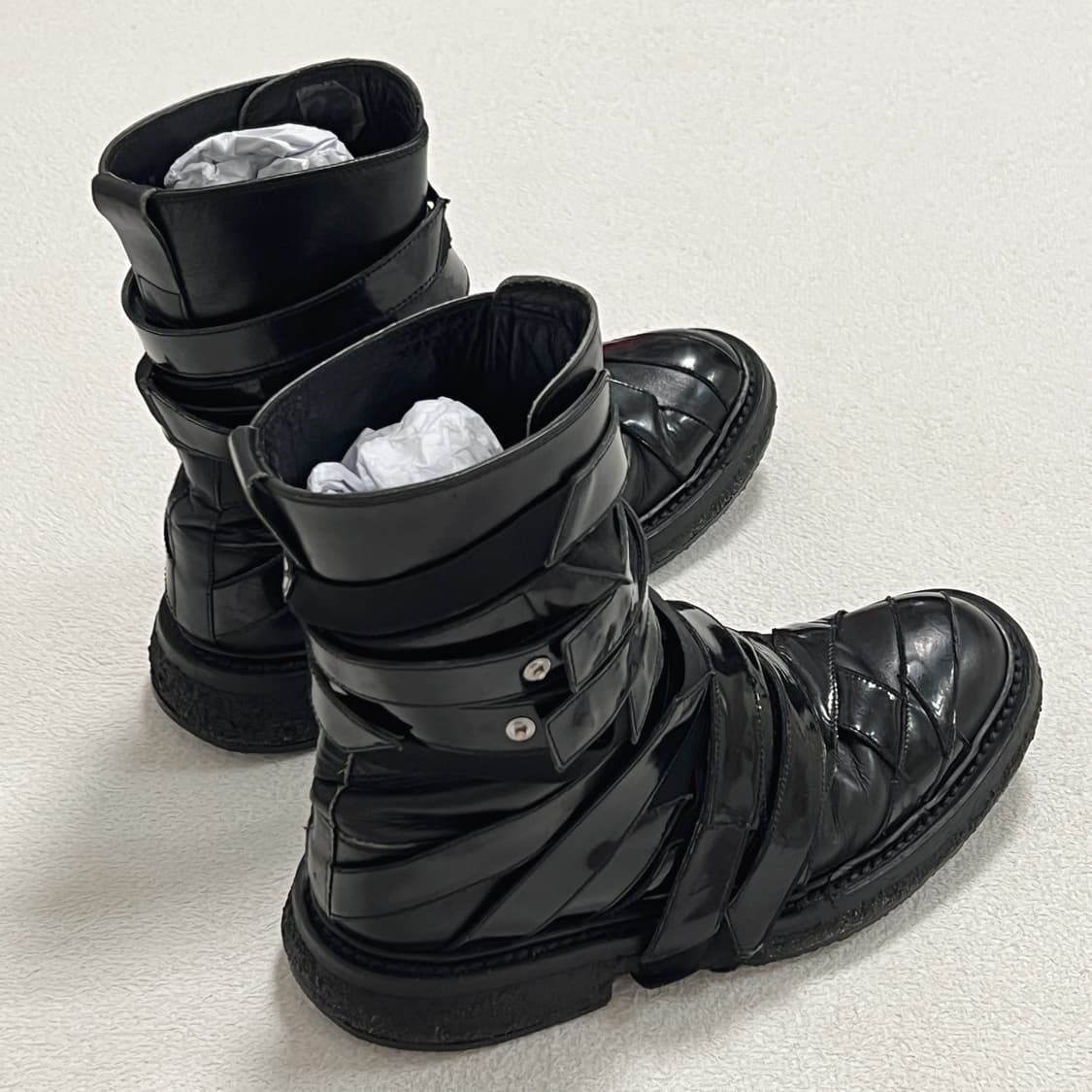 디올옴므 08AW "Lumiere Du Nord" 페이던트 스트랩 부츠 상품이미지2