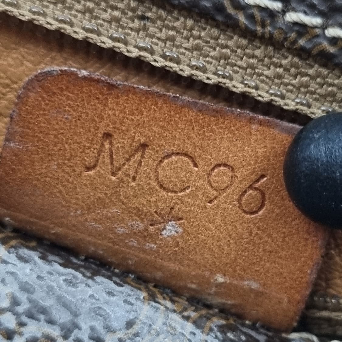 셀린느 마카담 쇼퍼백 숄더백 남녀공용 (상급, 주우재백) 상품이미지10