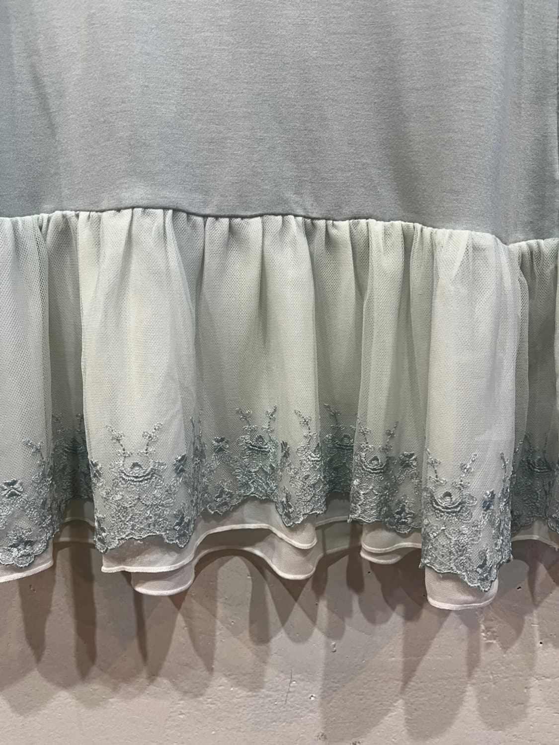 액시즈팜 레이스 프릴 블라우스 상품이미지2