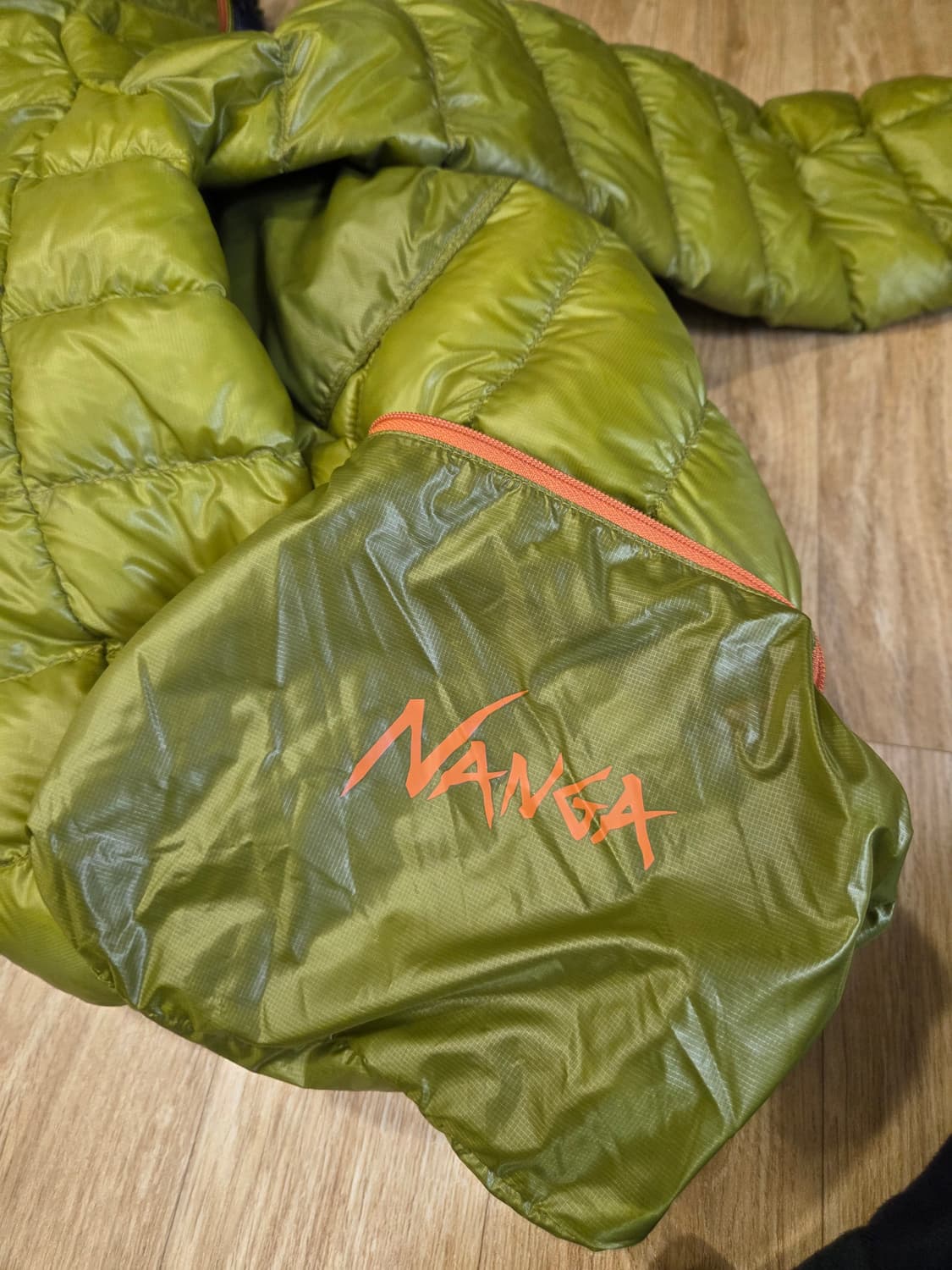 nanga ultra light down parka lime 상품이미지4