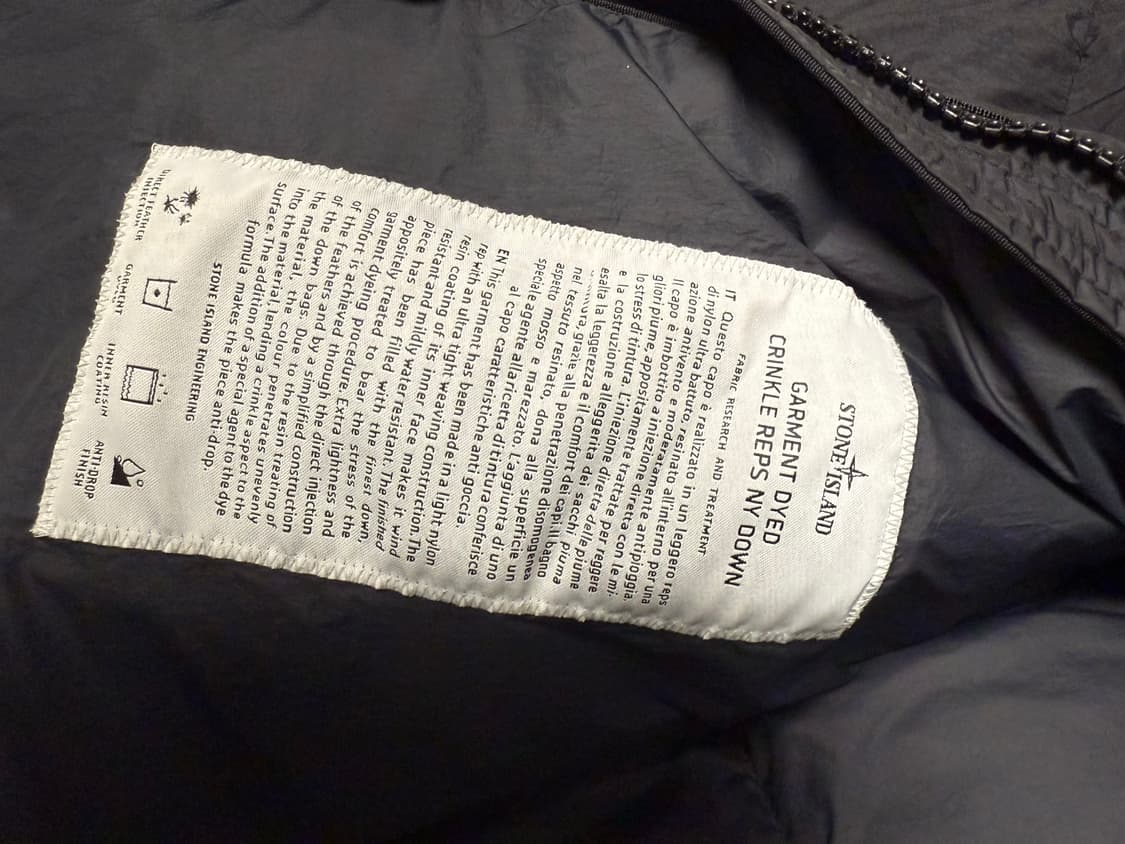 21fw 스톤아일랜드 크링클랩스 블랙 상품이미지2