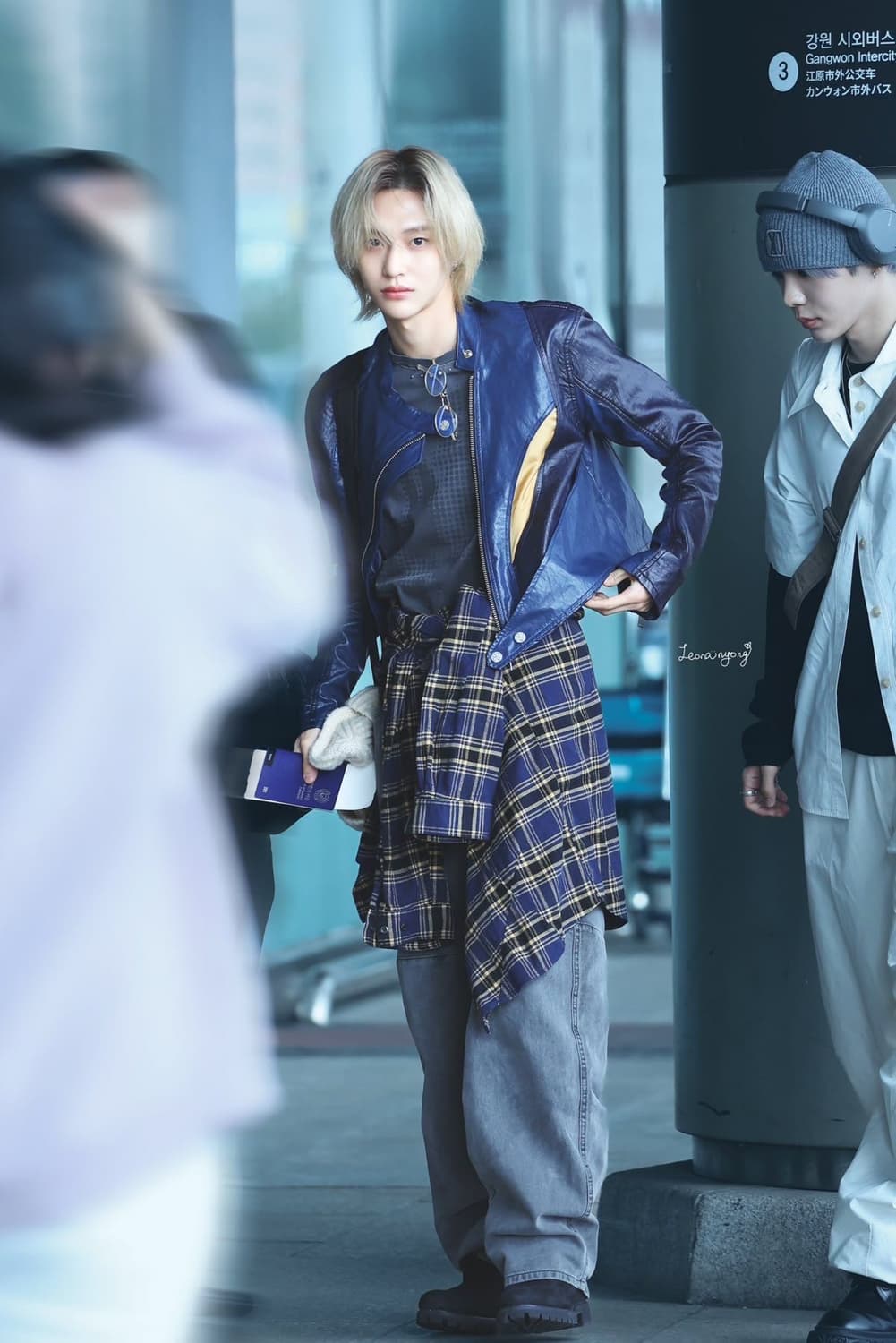 새상품) 라이즈 원빈 착용 급처 써저리 커브 레더 자켓 블루 s사이즈 상품이미지3