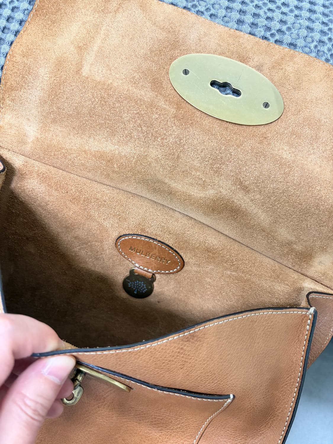 멀버리 안토니 메신저백 Oak 베지터블 가죽 / L 상품이미지3