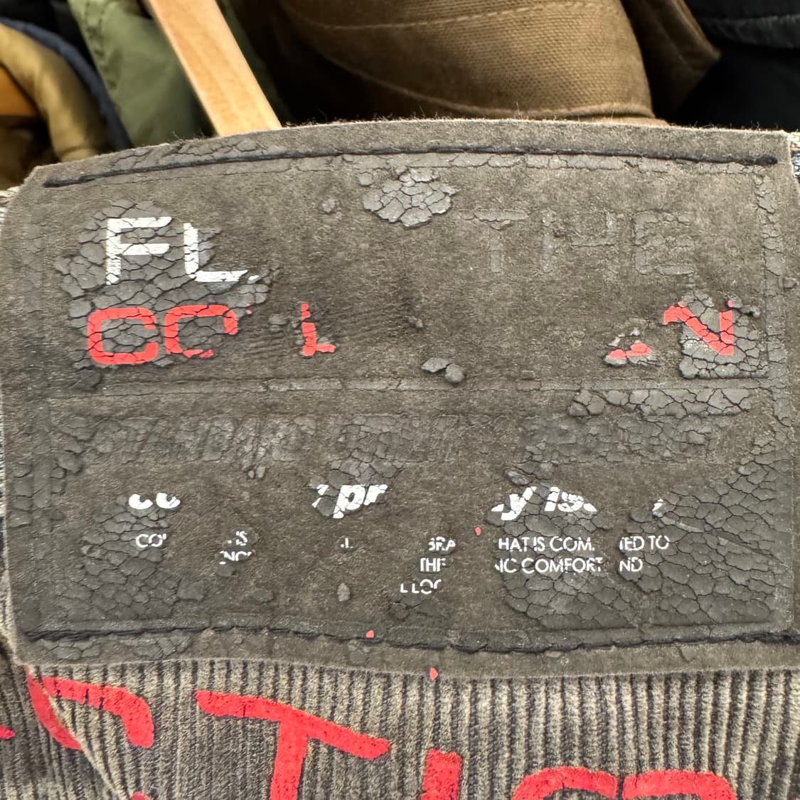 후부 워싱 코듀로이 배색 레터링 데님 팬츠 상품이미지9