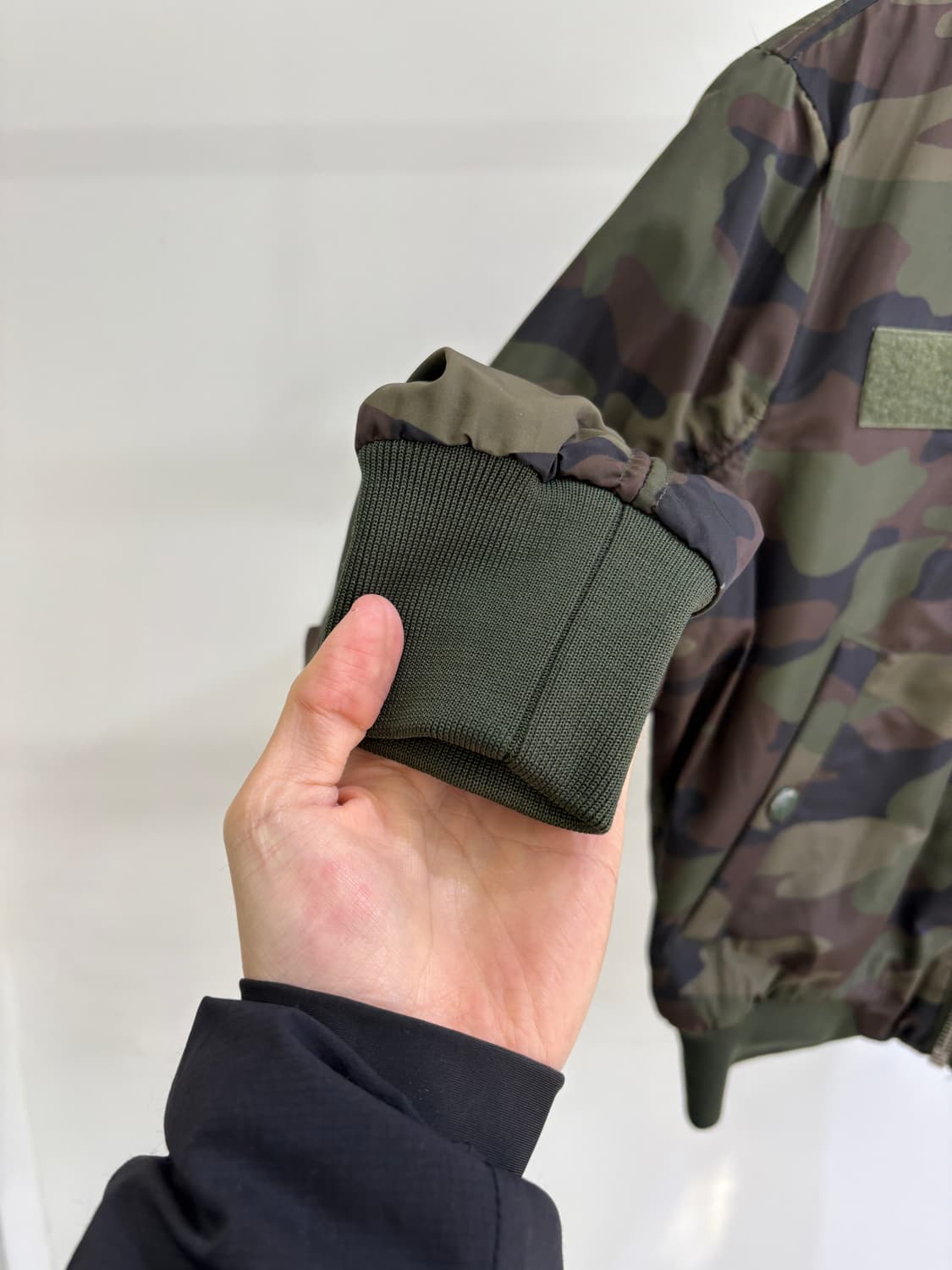 GUESS 항공점퍼 상품이미지4